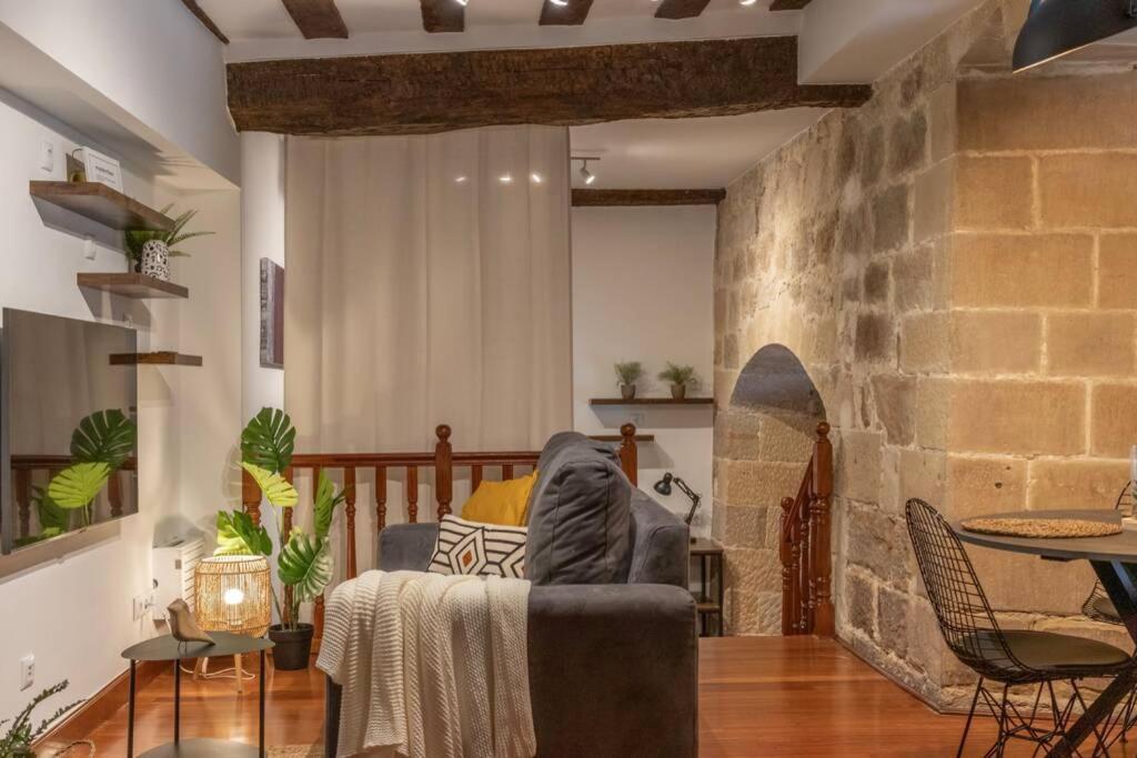 Precioso Apartamento En Antiguo Palacio Bilbao Exteriör bild