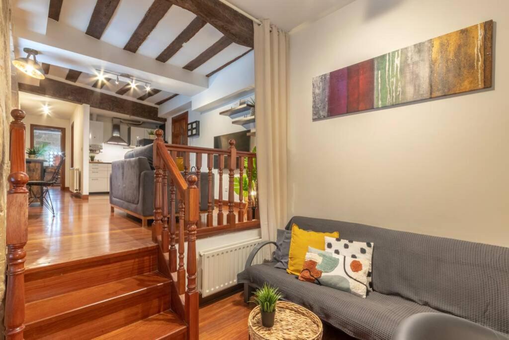 Precioso Apartamento En Antiguo Palacio Bilbao Exteriör bild